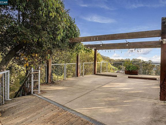 2nd image of 161 Panoramic Way