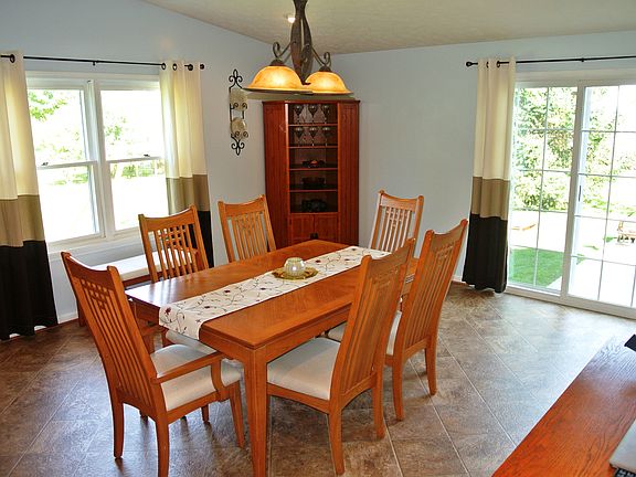 5th image of 679 Brookeville Dr