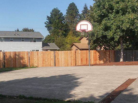 3rd image of 8304-8308 47th Ave NE #108