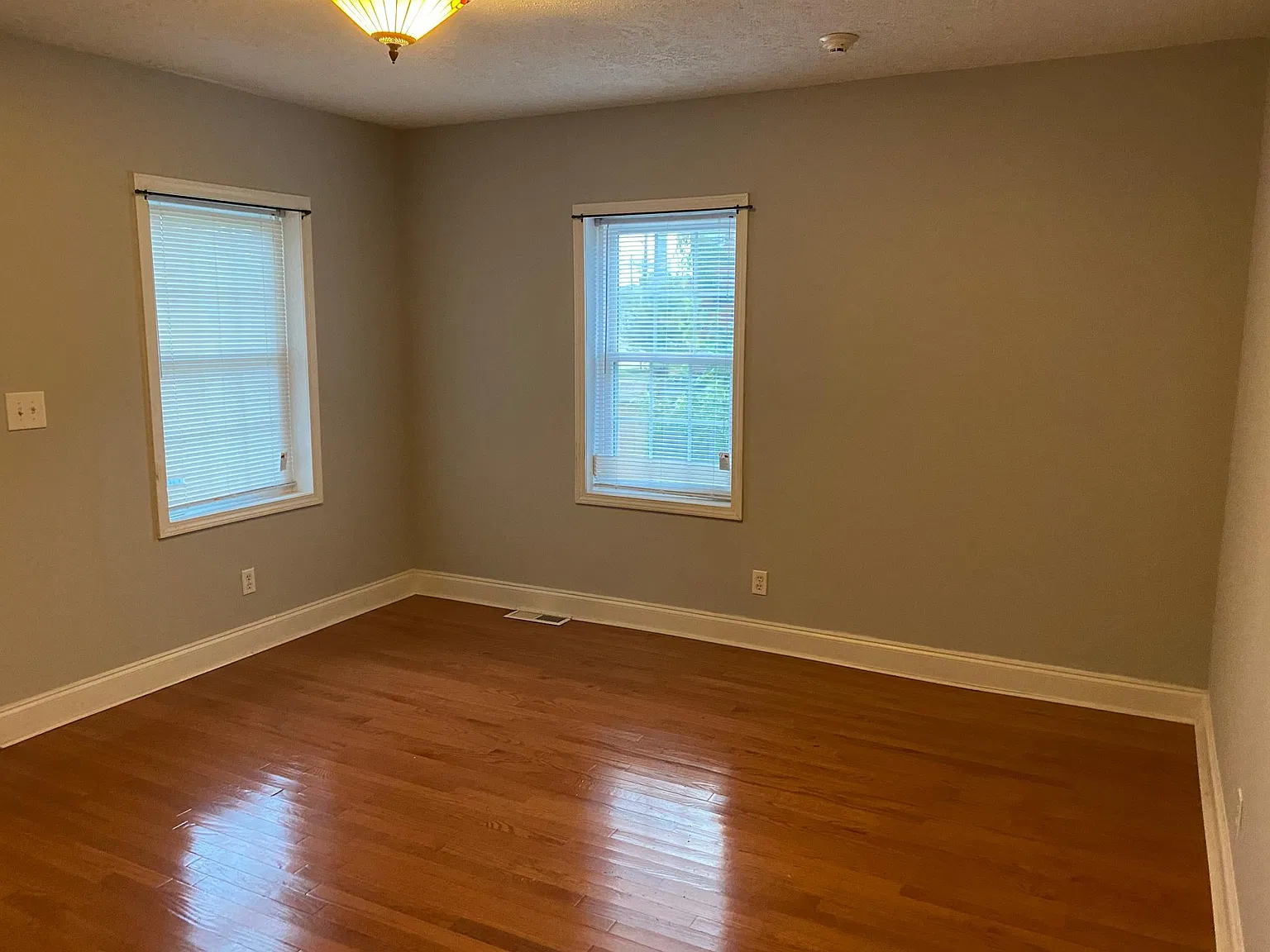 6214 Morrow Rd — Photo 3