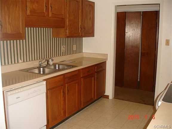 4th image of 11651 Chester Station Dr