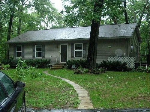 1st image of 35068 Riverview Dr
