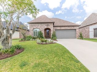 405 Misty Wind Dr, Broussard, LA 70518