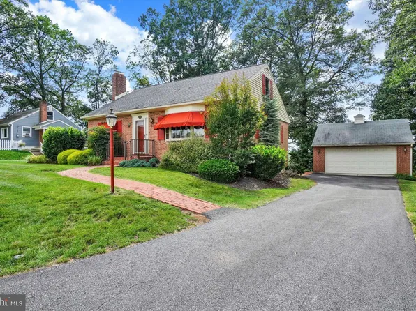 232 S Camp St, Windsor, PA 17366