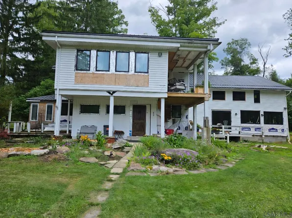 909 Snake Rd, Ebensburg, PA 15931
