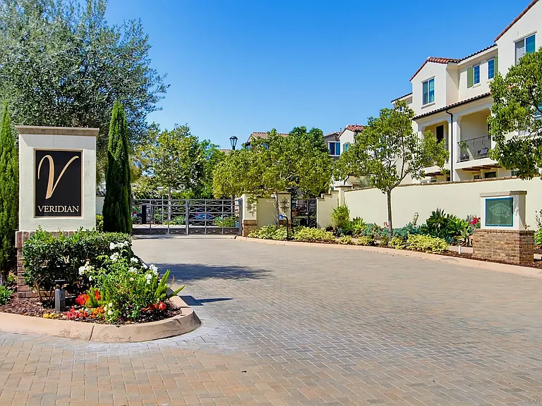 16236 Veridian Cir — Photo 1