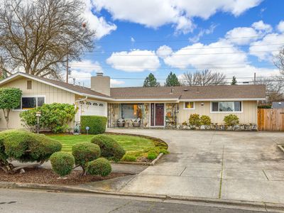 1900 Hybiscus St, Medford, OR, 97504