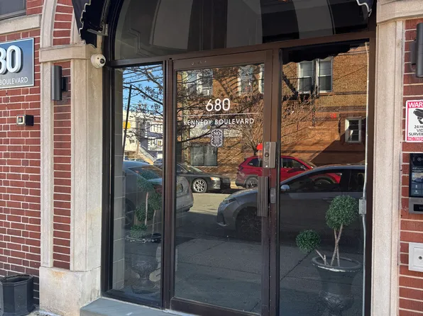 680 Kennedy Blvd, Bayonne, NJ 07002