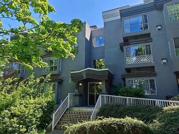 120 Garden Dr #302, Vancouver, BC V5L 4P4