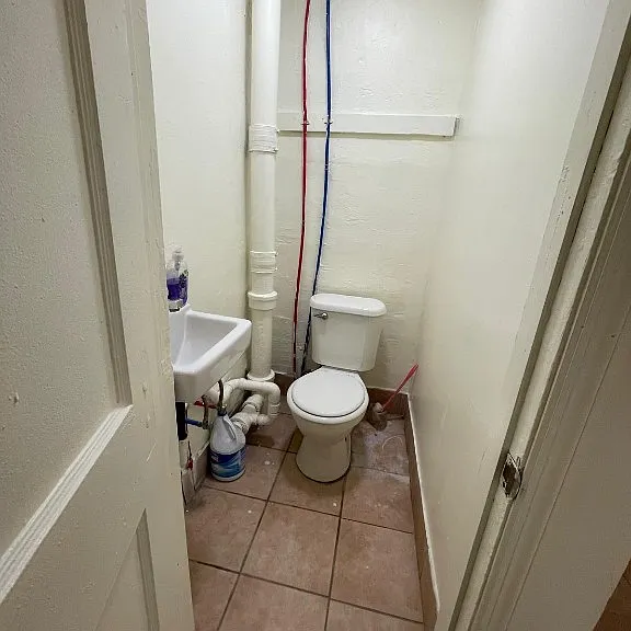 1303 Monroe St — Photo 4