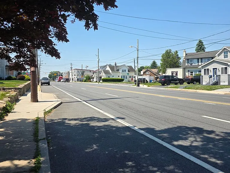 100 S Maryland Ave — Photo 13