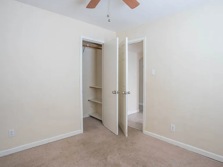 1846 Henry Cir SW — Photo 15