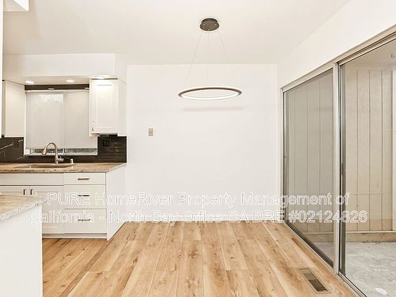 4th image of 455 Enterprise Dr