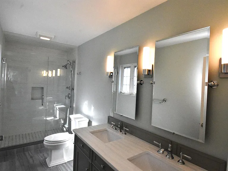 2246 Elm St — Photo 11