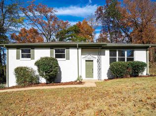 9253 Summit Dr, Birmingham, AL 35235