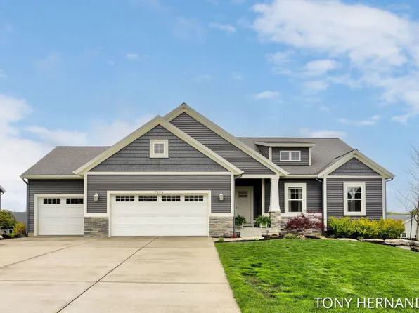 7104 Crimson Ct, Hudsonville, MI 49426
