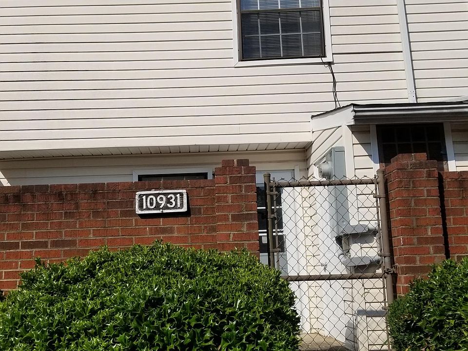 1st image of 10931 Park Rd #10931