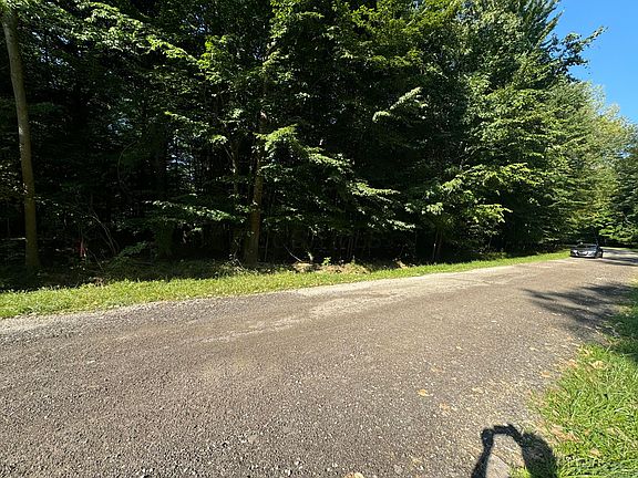 4th image of 4 Arrowhead Ct #4