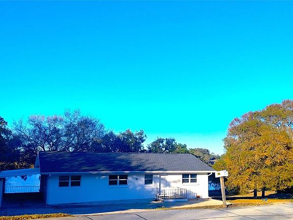 3rd image of 417 Main St