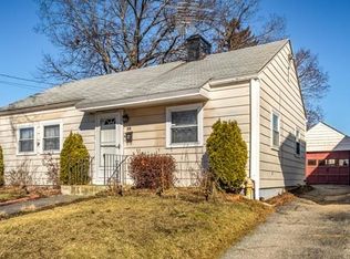 29 Burgess St, Methuen, MA 01844
