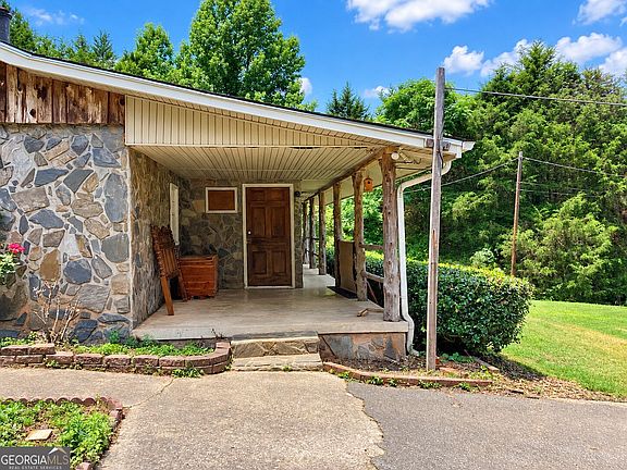 5th image of 220 Ennis Rd
