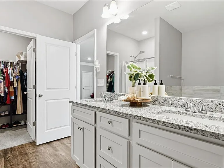 201 Cades Ct — Photo 21