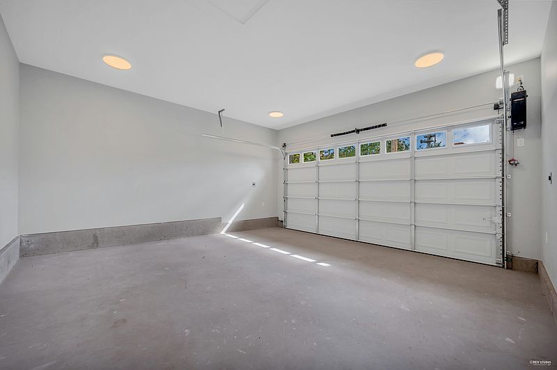 New Westminster Apartment for rent - 3 Bedrooms — photo 28