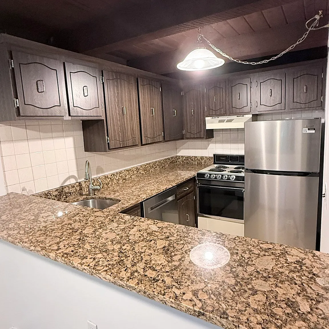 1 bed, 1.5 bath, 596 sqft, $1,950 — Photo 1