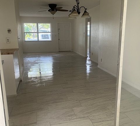 4th image of 300 94th Ave N
