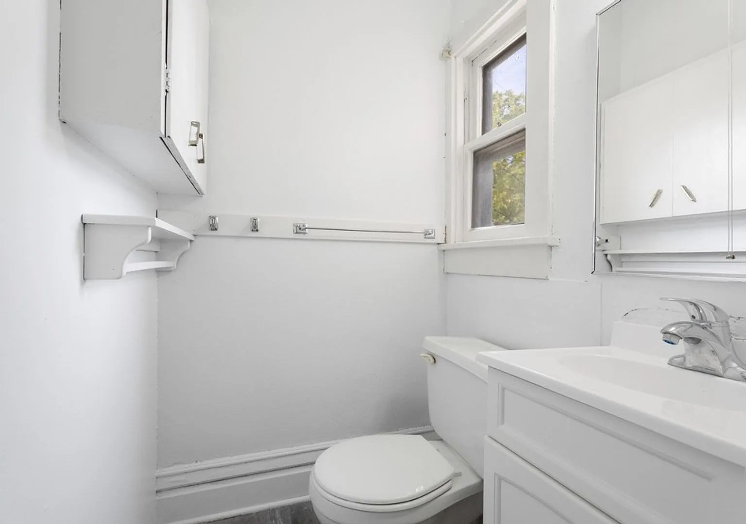 2314 Walnut St — Photo 4