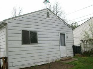 773 Dunreath St, Walled Lake, MI 48390