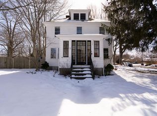 83 Memorial Blvd, Newport, RI 02840