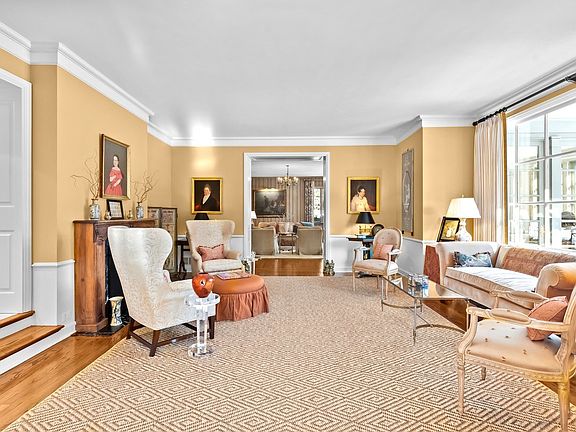 5th image of 855 Barberry Ln