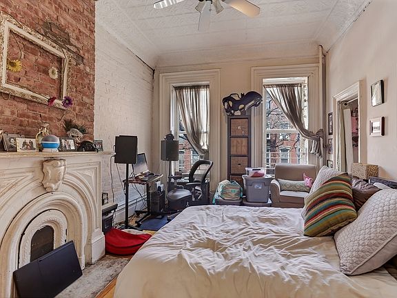 5th image of 184 Sackett St #2