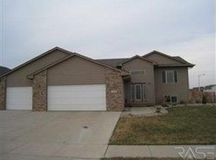 700 Partridge Cir, Tea, SD 57064