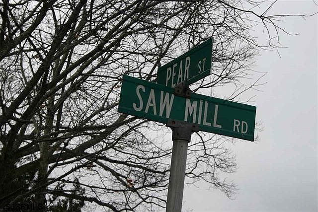 2nd image of 2522 Saw Mill Rd