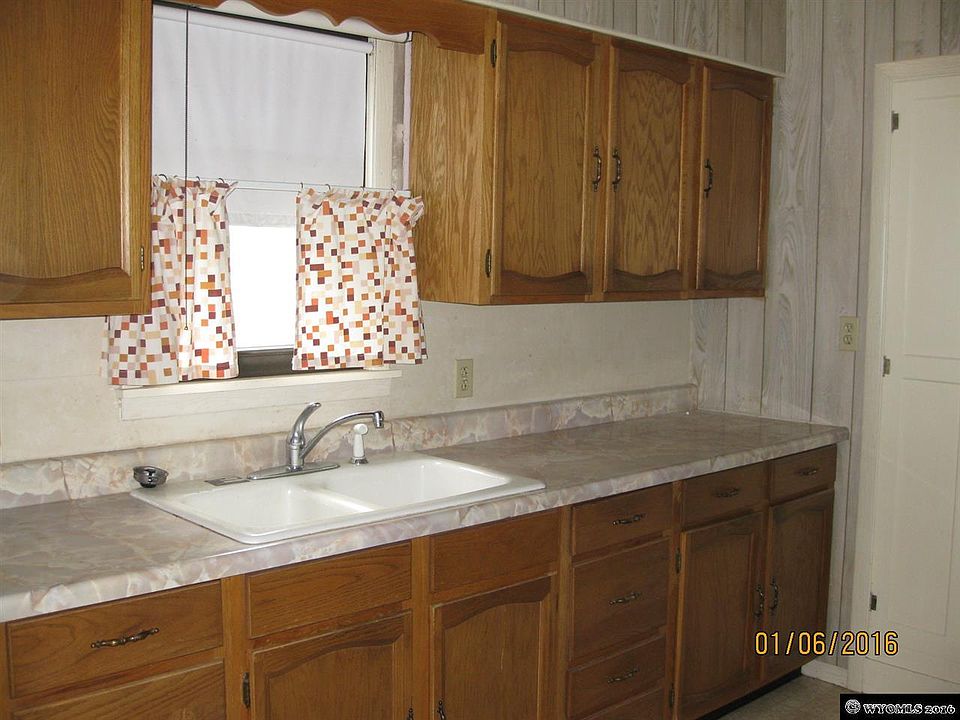 2nd image of 716 Main St