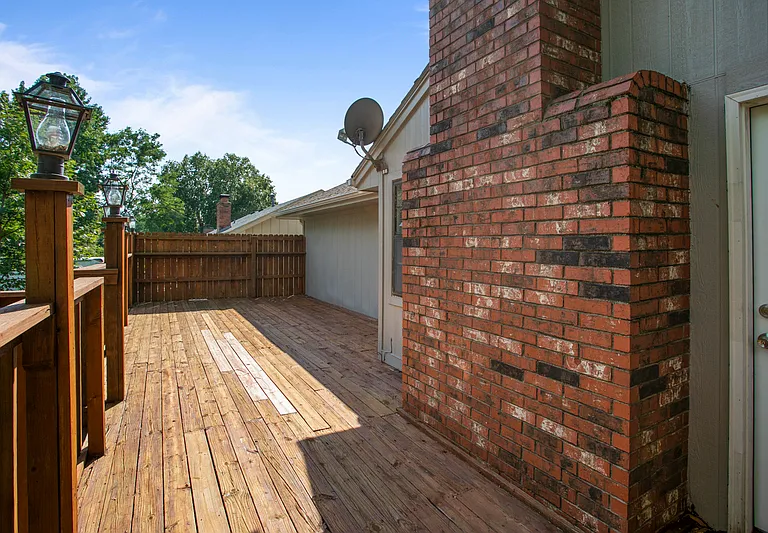 3513 NE Stanton St — Photo 8