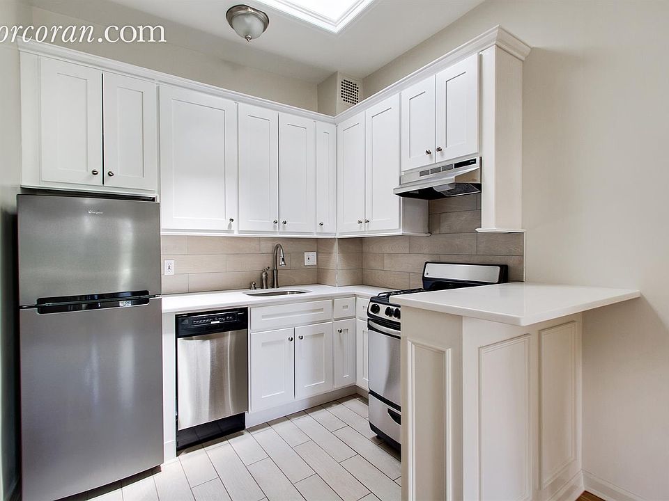 1st image of 462 6th St APT 3D