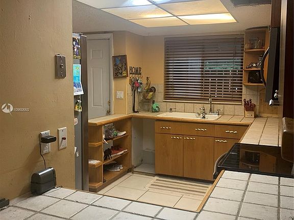 4th image of 16200 NW 2nd Ave APT 106