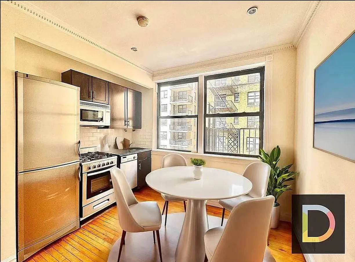 533 Henry St #4 photo 1