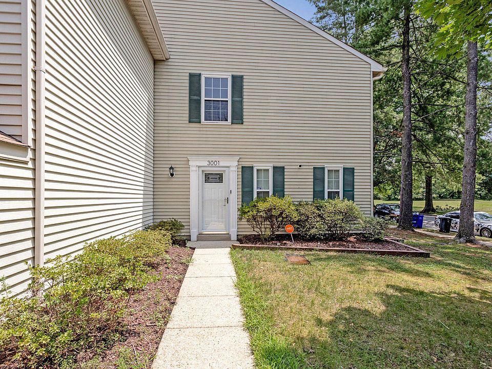 1st image of 3001 N Dale Ct