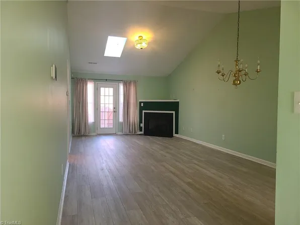 504 Campbell Gardens Rd, Kernersville, NC 27284