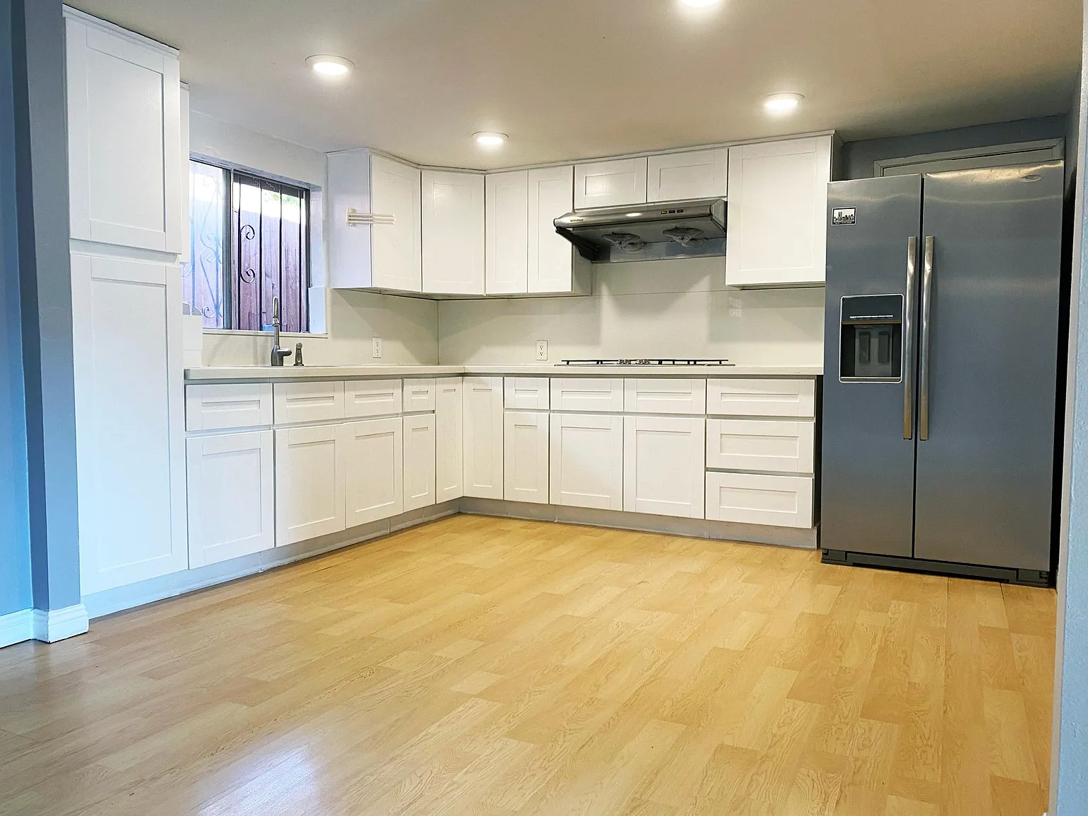 2 bed, 1.5 bath, 1000 sqft, $2,700 — Photo 3