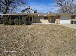 230 W Evergreen St, Elmwood, IL