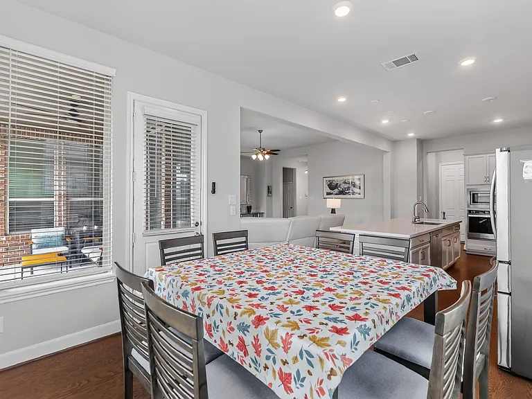 8110 Copper Rock Dr — Photo 19