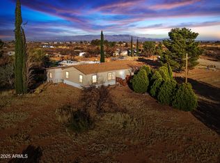 6913 E Nevada Dr, Hereford, AZ 85615