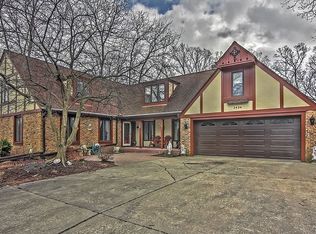 2424 Lake Shore Ct, Crown Point, IN 46307