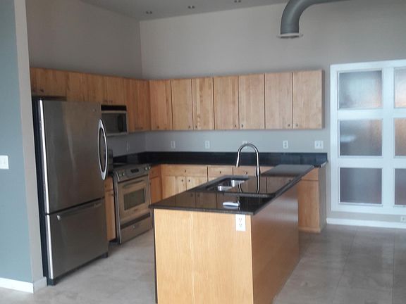 4th image of 175 2nd St S APT 805