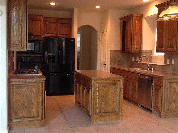 3rd image of 2110 Kingsley Dr